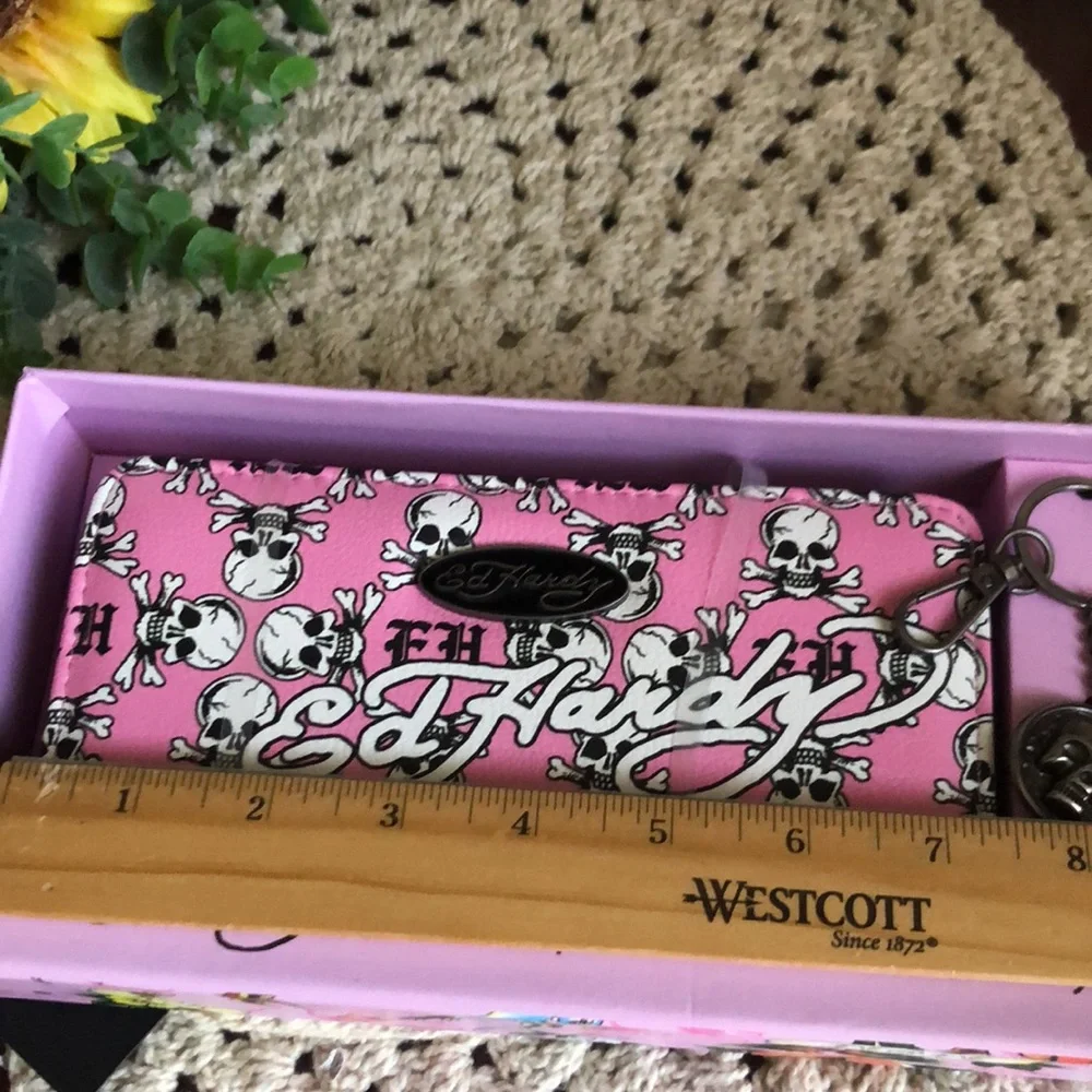 Ed Hardy Pink Zip-Around Wallet & Key Ring